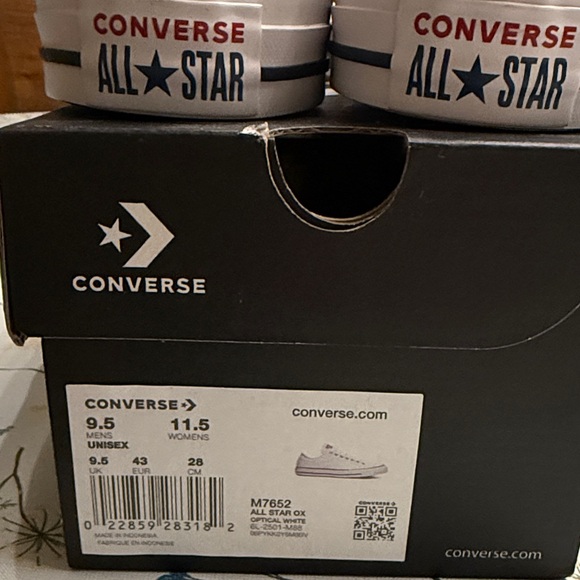 Converse White and Red Canvas Sneakers - Picture 2 of 6